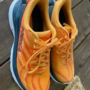 Hoka Mach supersonic
